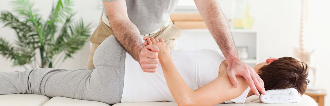2018-HillDT-how-chiropractors-are-uniquely-qualified-to-offer-spinal-decompression.jpg